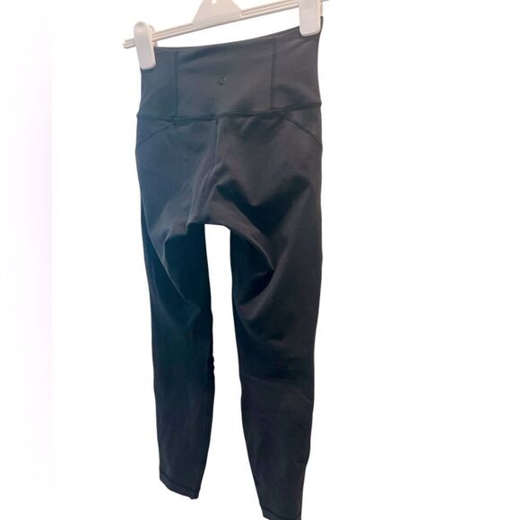 Lululemon Wunder Under High-Rise Tight Cropped Size 4 - Picture 4 of 6